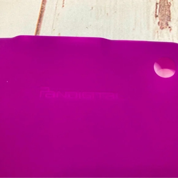Pandigital Dark Purple 7” Digital Ereader Skin - Picture 2 of 4